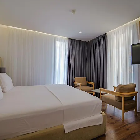 Dorchester 4*